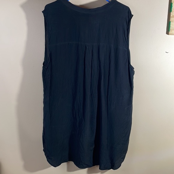 Eileen Fisher silk sleeveless button down tunic top - Picture 5 of 5
